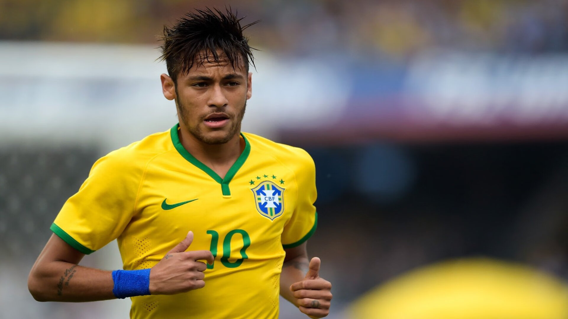 中国马拉松系列赛哈尔滨松花江站 白雪与江景交织 冬季马拉松别样浪漫